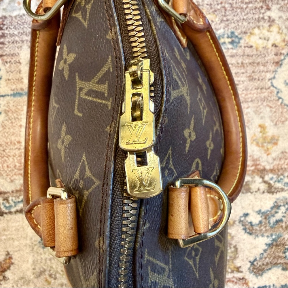 Vintage Classic Louis Vuitton Alma PM - Picture 4 of 15